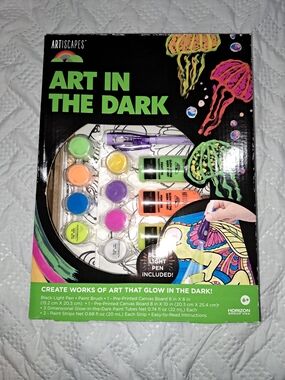 Art in the Dark Glow Painting Kit - Multicolor